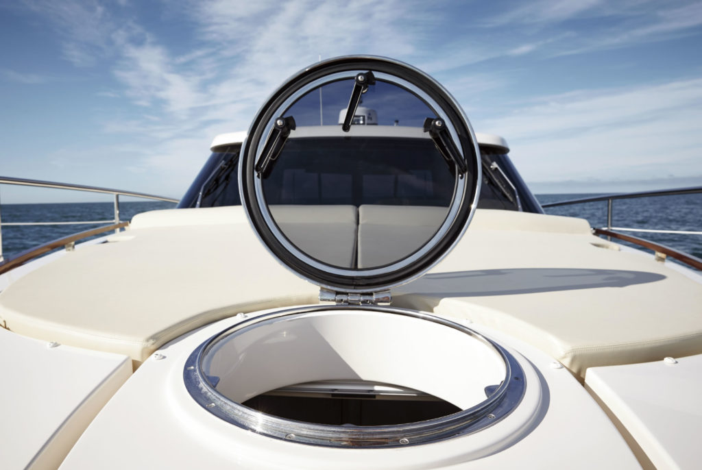 inshore yachts chris craft commander 44 golfe juan côte d'azur