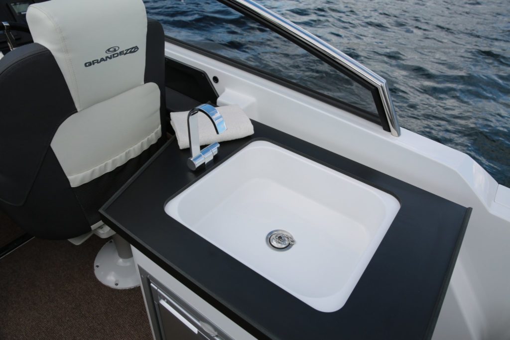 inshore yachts grandezza 25S golfe juan cote d'azur