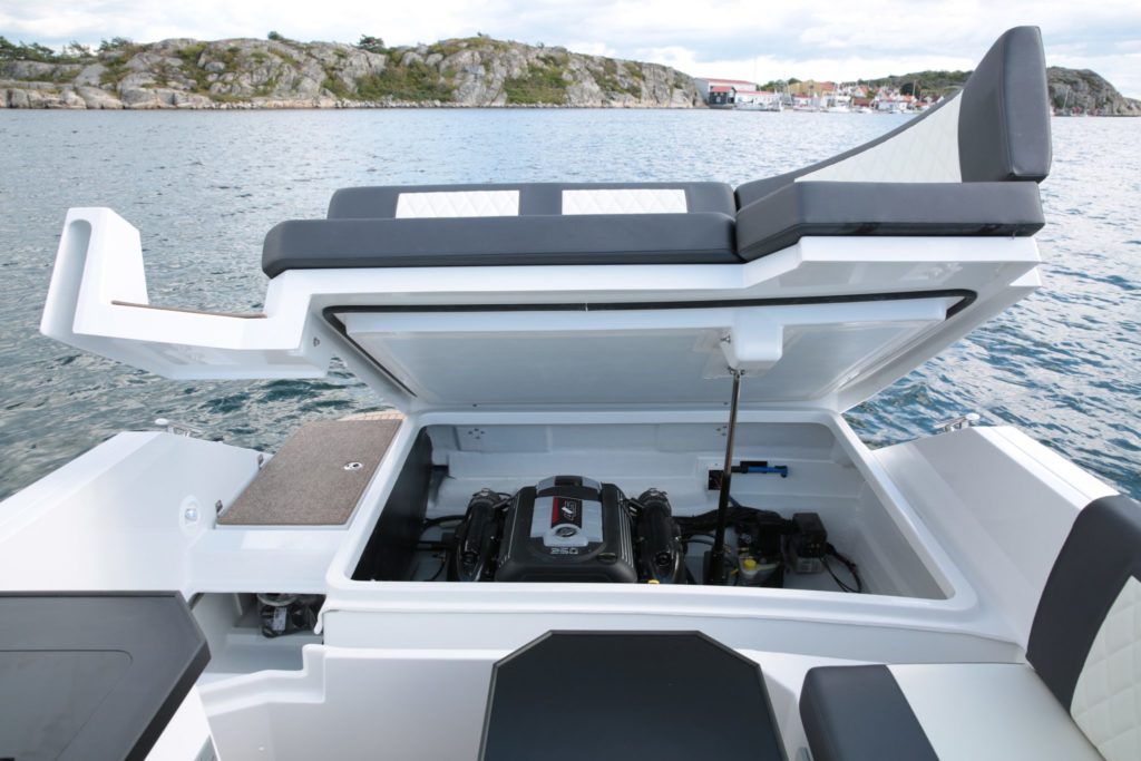 inshore yachts grandezza 25S golfe juan cote d'azur