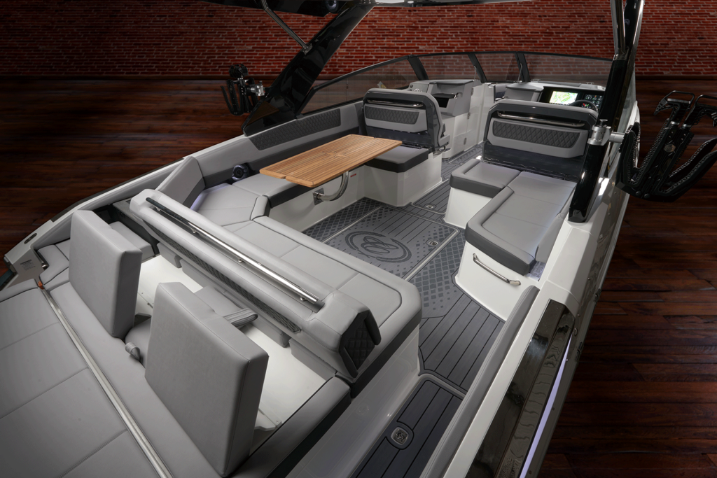 Cobalt Boat R35 Surf Inshore Yachts Golfe Juan